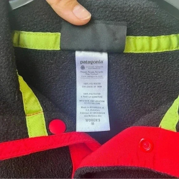 Patagonia Synchilla® Snap-T® Fleece Pullover - Black and Red - Size M - Picture 10 of 13